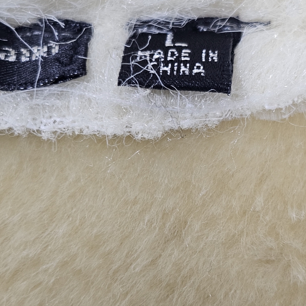 Essentials by Milano Ivory Faux Fur Vest - Picture 8 of 13